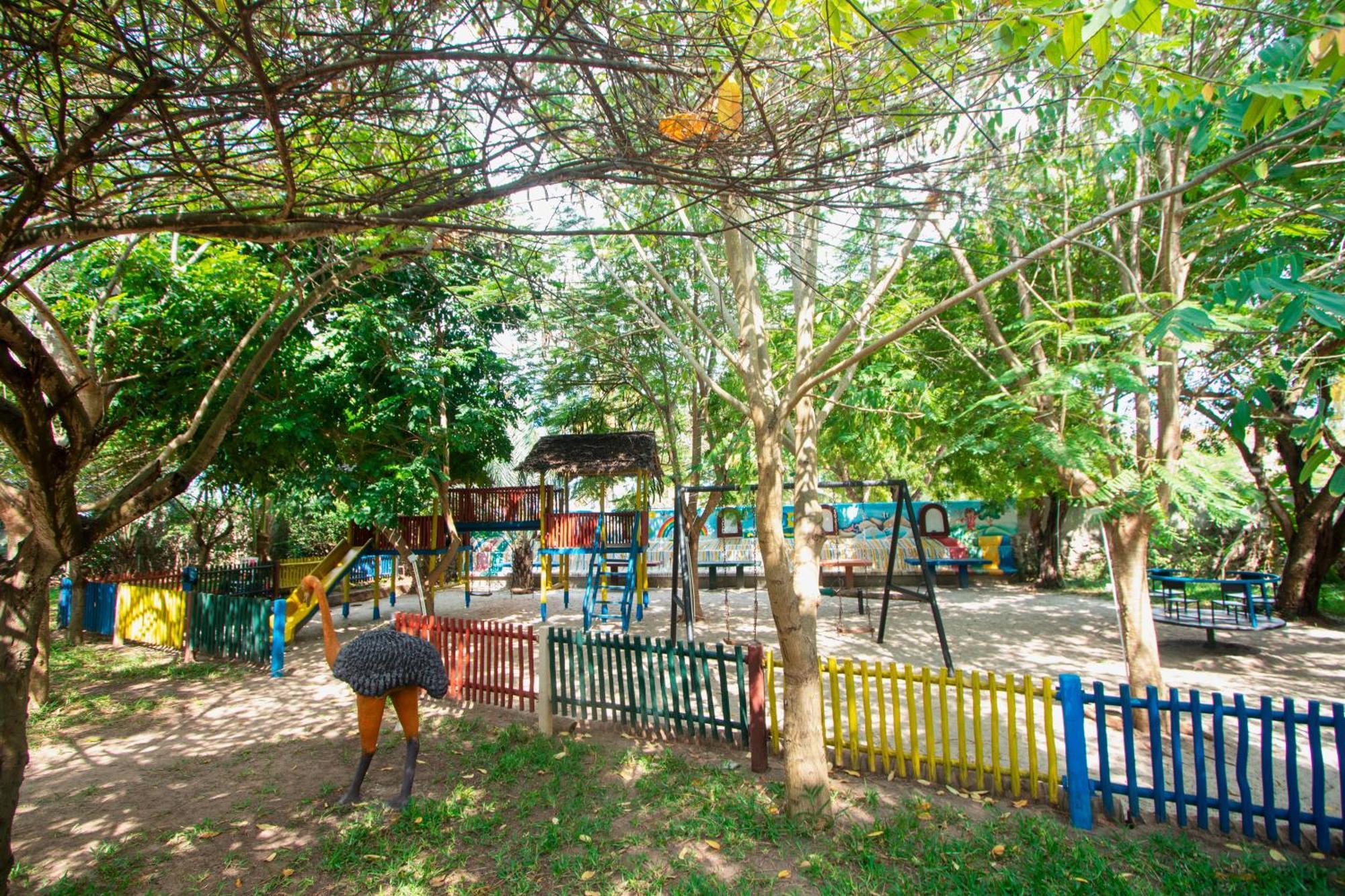 Kijiji Beach Resort Daressalam Exterior foto